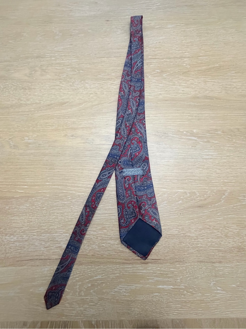Lord & Taylor The Kensington Collection Men’s Paisley Tie Red Navy Blue - Picture 3 of 6